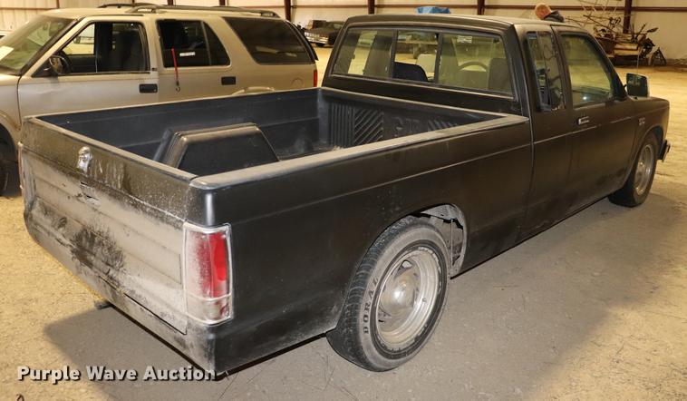 image for item EC9327 1989 Chevrolet S10 pickup truck