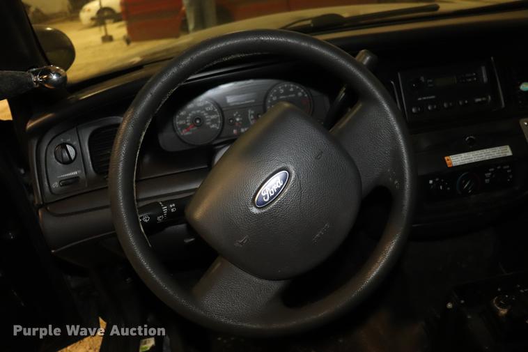 image for item EC9328 2011 Ford Crown Victoria Police Interceptor