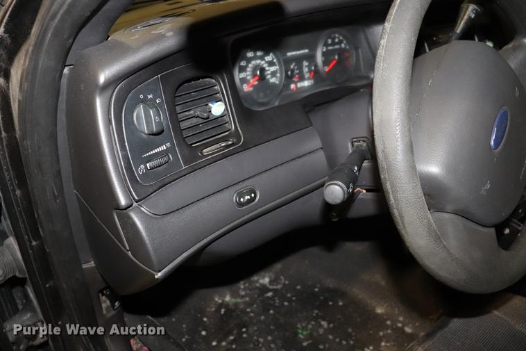 image for item EC9328 2011 Ford Crown Victoria Police Interceptor