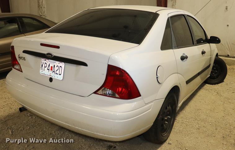 image for item EC9330 2001 Ford Focus