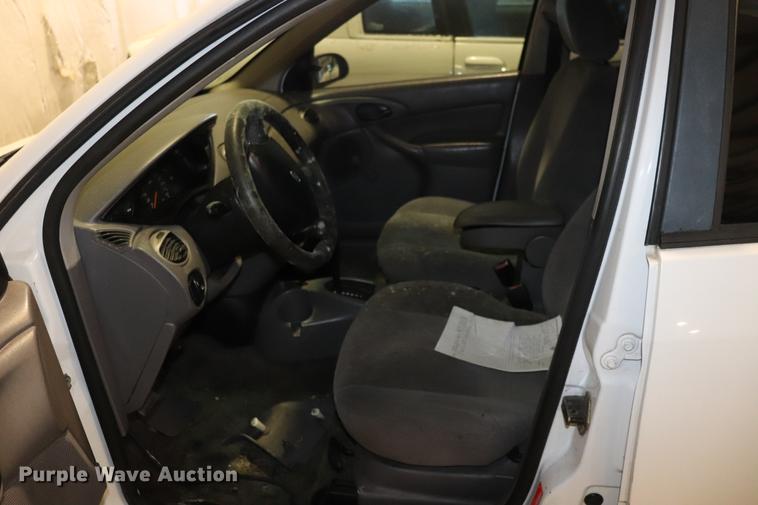 image for item EC9330 2001 Ford Focus