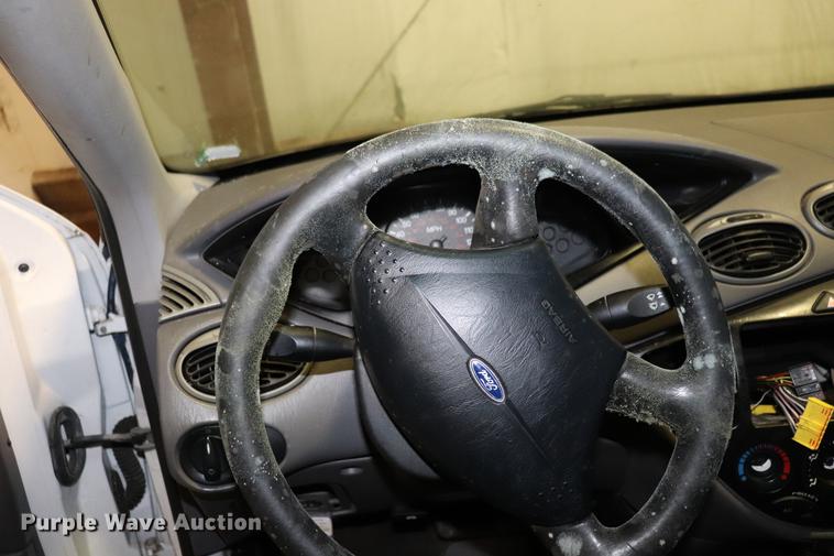 image for item EC9330 2001 Ford Focus