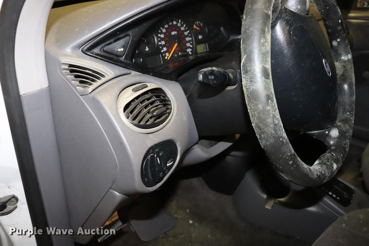 image for item EC9330 2001 Ford Focus