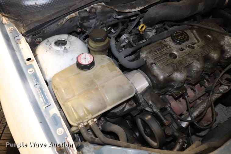 image for item EC9330 2001 Ford Focus