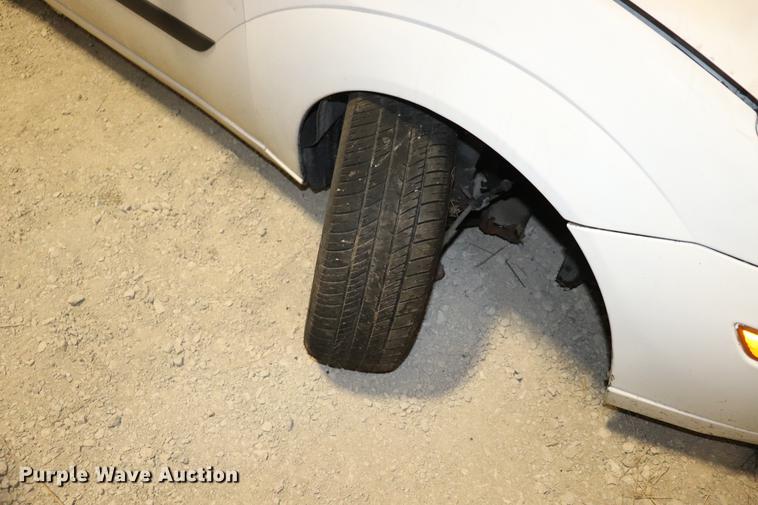 image for item EC9330 2001 Ford Focus