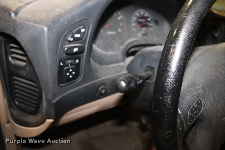 image for item EC9331 1998 Chrysler Sebring LXi