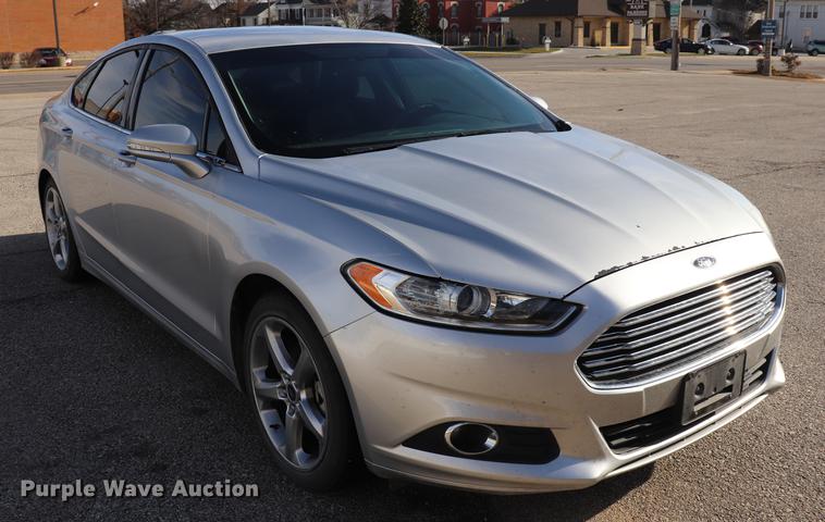 image for item EC9332 2013 Ford Fusion SE