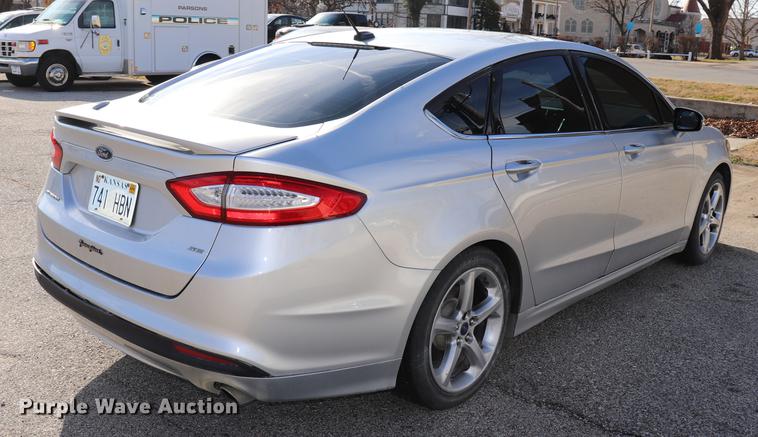 image for item EC9332 2013 Ford Fusion SE