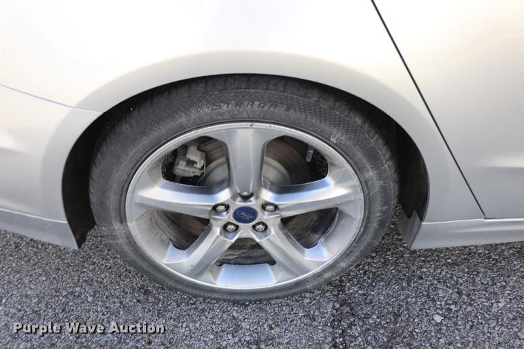 image for item EC9332 2013 Ford Fusion SE