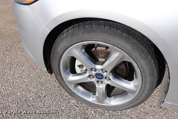 image for item EC9332 2013 Ford Fusion SE