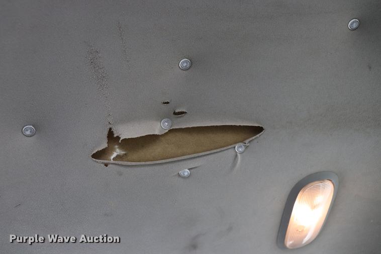 image for item EC9333 2001 Chevrolet Silverado 2500 pickup truck