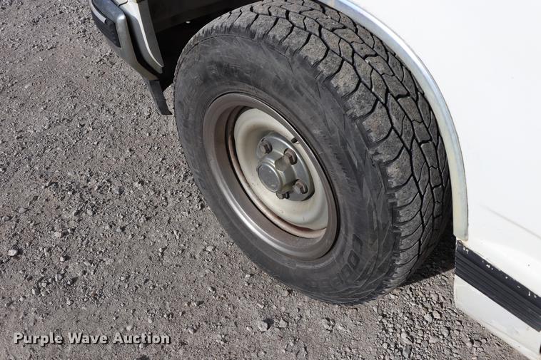 image for item EC9334 1994 Chevrolet Silverado 1500 pickup truck