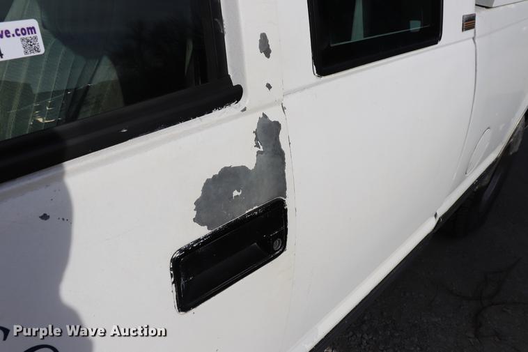 image for item EC9334 1994 Chevrolet Silverado 1500 pickup truck