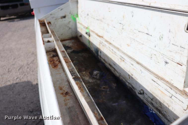 image for item EC9334 1994 Chevrolet Silverado 1500 pickup truck