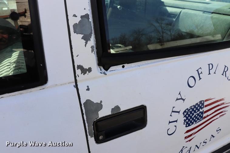 image for item EC9334 1994 Chevrolet Silverado 1500 pickup truck