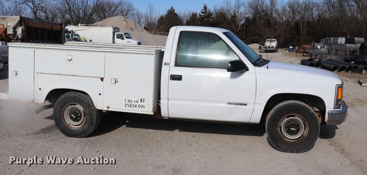 image for item EC9335 1996 Chevrolet Cheyenne 2500 utility bed truck