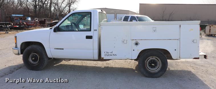 image for item EC9335 1996 Chevrolet Cheyenne 2500 utility bed truck