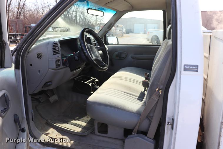 image for item EC9335 1996 Chevrolet Cheyenne 2500 utility bed truck