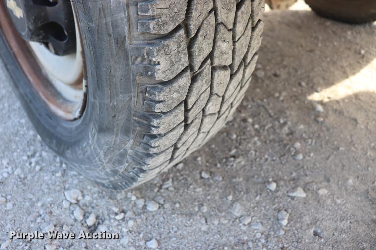 image for item EC9335 1996 Chevrolet Cheyenne 2500 utility bed truck