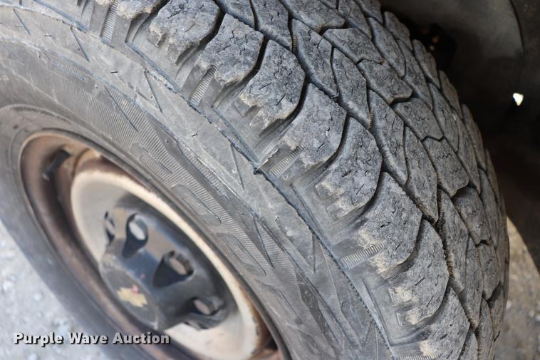 image for item EC9335 1996 Chevrolet Cheyenne 2500 utility bed truck