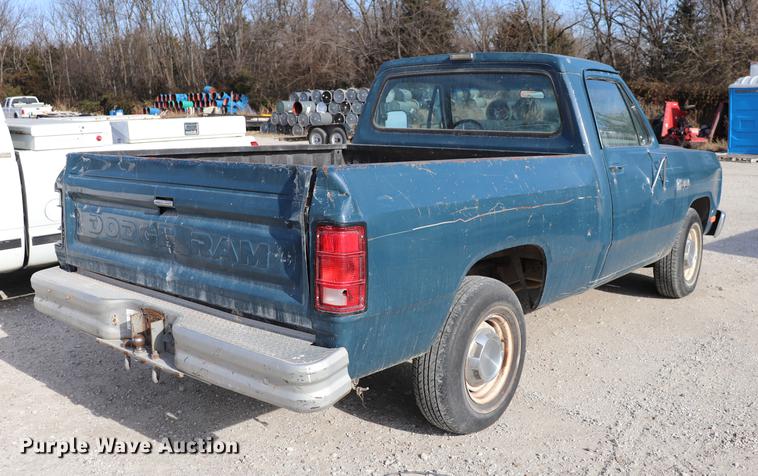 image for item EC9336 1989 Dodge D150 pickup truck