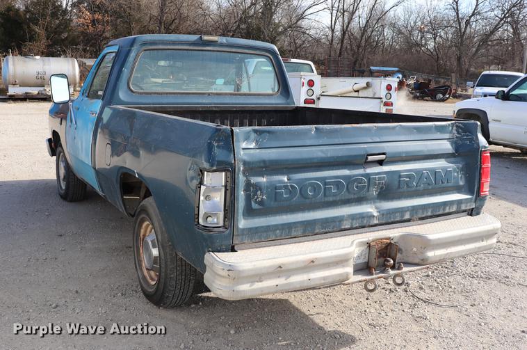 image for item EC9336 1989 Dodge D150 pickup truck