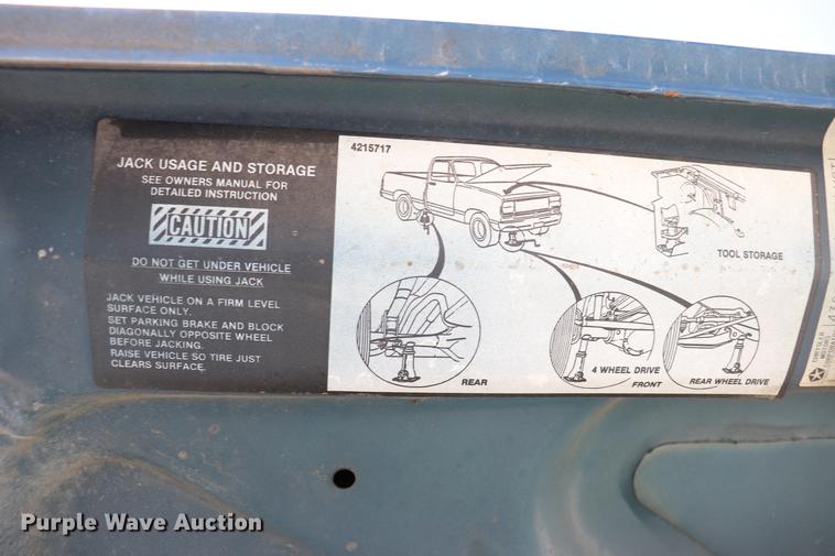 image for item EC9336 1989 Dodge D150 pickup truck