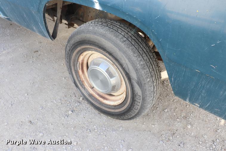 image for item EC9336 1989 Dodge D150 pickup truck