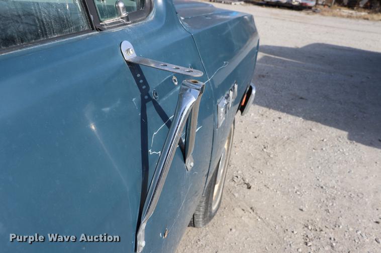 image for item EC9336 1989 Dodge D150 pickup truck