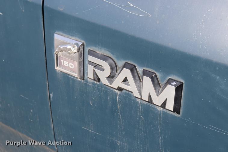 image for item EC9336 1989 Dodge D150 pickup truck