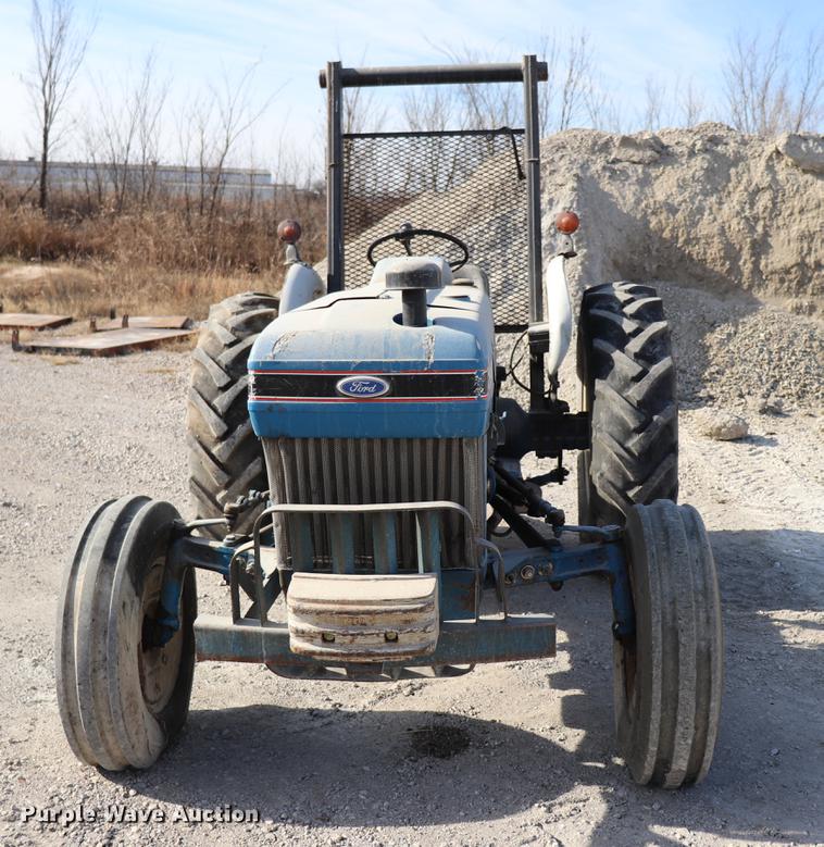 image for item EC9338 Ford 2910 tractor