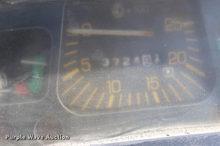 image for item EC9338 Ford 2910 tractor