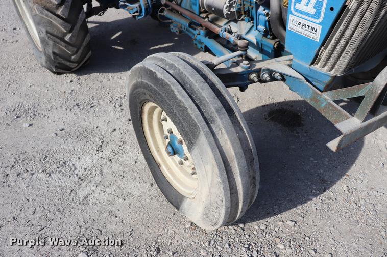 image for item EC9338 Ford 2910 tractor