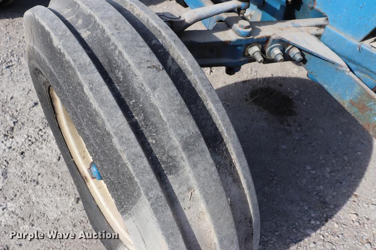 image for item EC9338 Ford 2910 tractor
