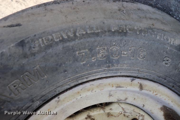 image for item EC9338 Ford 2910 tractor