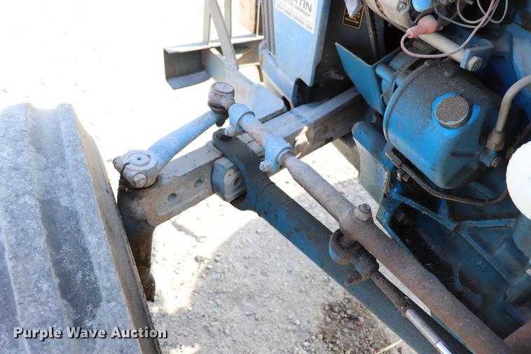 image for item EC9338 Ford 2910 tractor