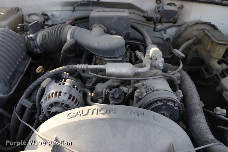 image for item EC9340 1998 Chevrolet Cheyenne 2500 utility bed truck