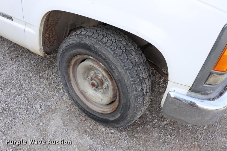 image for item EC9340 1998 Chevrolet Cheyenne 2500 utility bed truck