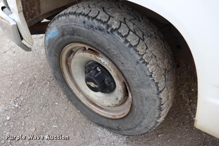 image for item EC9340 1998 Chevrolet Cheyenne 2500 utility bed truck