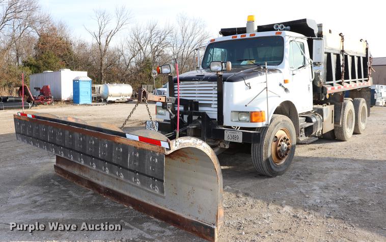image for item EC9342 1991 International 4900 dump truck