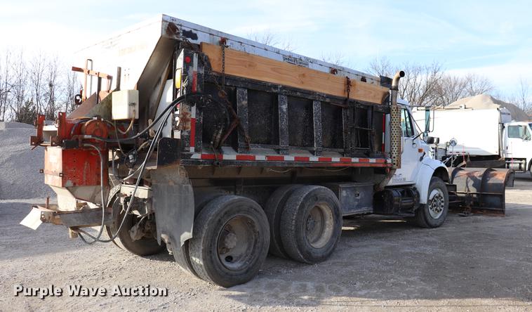 image for item EC9342 1991 International 4900 dump truck