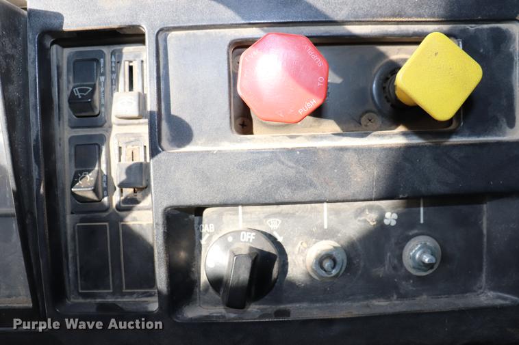 image for item EC9342 1991 International 4900 dump truck