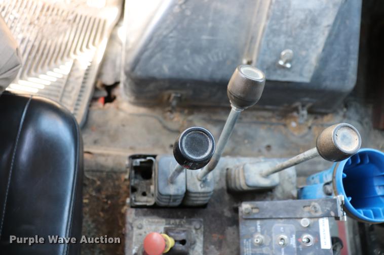 image for item EC9342 1991 International 4900 dump truck