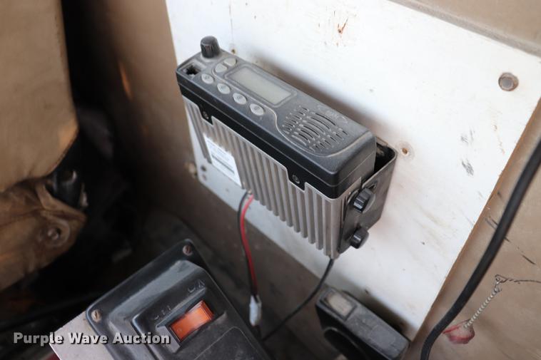 image for item EC9342 1991 International 4900 dump truck