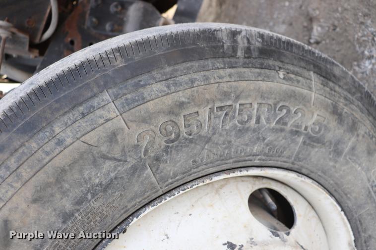 image for item EC9342 1991 International 4900 dump truck