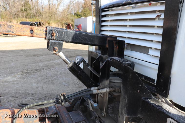 image for item EC9342 1991 International 4900 dump truck