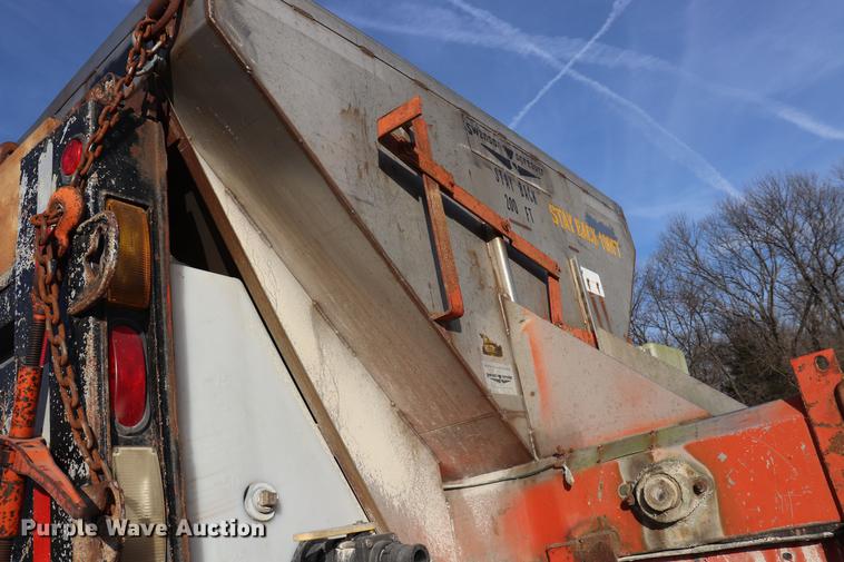 image for item EC9342 1991 International 4900 dump truck