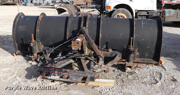 image for item EC9343 Valk RV142X snow plow