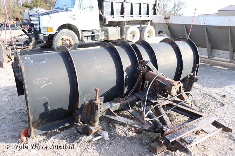 image for item EC9343 Valk RV142X snow plow