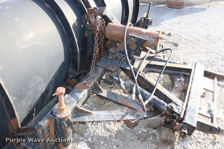 image for item EC9343 Valk RV142X snow plow